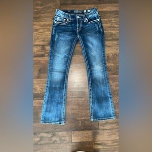 Women’s Miss Me jeans. Size 28. Great condition.